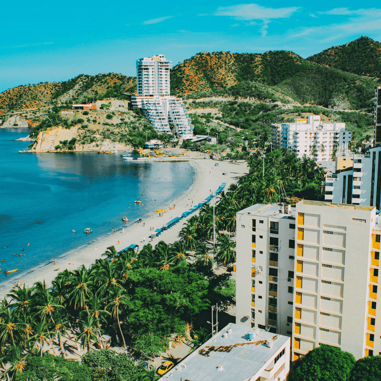 Playa del Parque Tayrona cerca de Santa Marta, plan vacacional desde Medellín